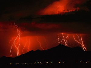 red_lightning_storm